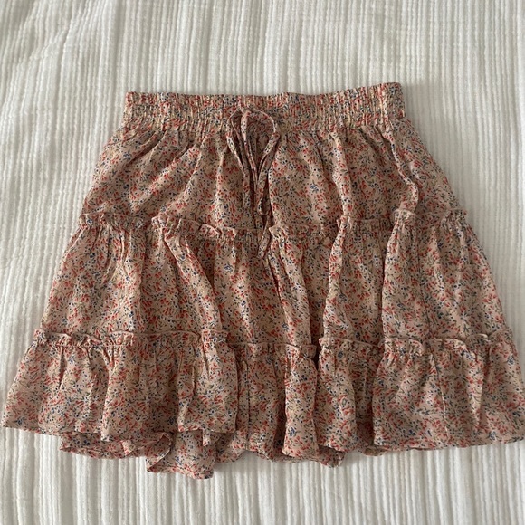 Leela and Lavender Floral Mini Skirt Small - Picture 1 of 4